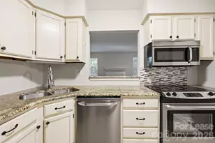 6000 Gray Gate Ln, Charlotte, NC 28210 - Photo 12