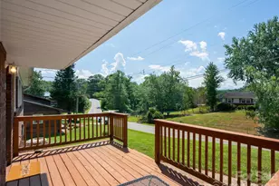 407 Lower Grassy Branch Rd, Asheville, NC 28805 - Photo 2