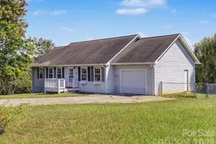 253 Tipton Hill Rd, Leicester, NC 28748 - Photo 2