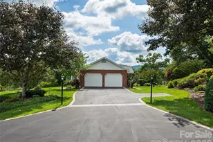 60 Beaumont Dr, Hendersonville, NC 28739 - Photo 42