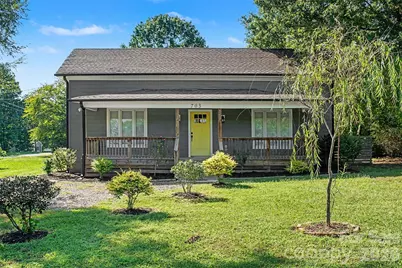 703 N Enochville Avenue, Kannapolis, NC 28081 - Photo 1