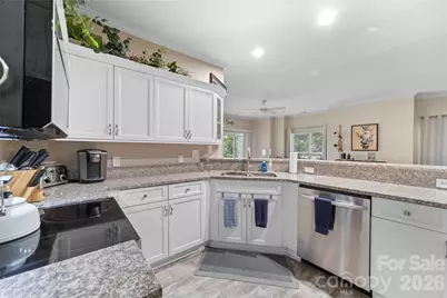 18619 Harborside Drive, Cornelius, NC 28031 - Photo 10