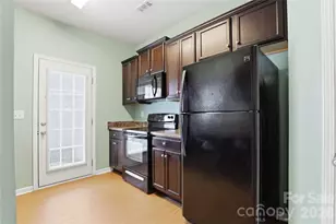 3627 Danvers St, Charlotte, NC 28213 - Photo 8