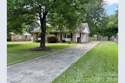 8211 Wynnview Road, Indian Trail, NC 28079 - Photo 2