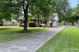 8211 Wynnview Rd, Indian Trail, NC 28079 - Photo 2