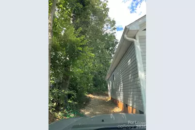 317 Salisbury Road, Statesville, NC 28677 - Photo 2