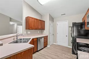2457 Marthas Ridge Dr, Statesville, NC 28625 - Photo 6