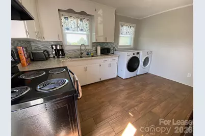 800 Saint James Church Road, Newton, NC 28658 - Photo 2