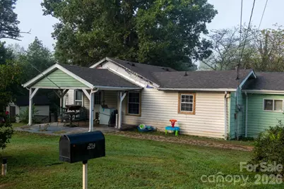 1219 Peak Place NW, Lenoir, NC 28645 - Photo 2