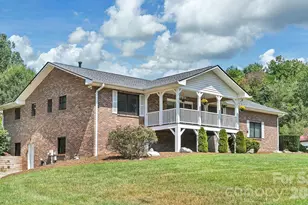 123 Turley Falls Rd, Hendersonville, NC 28739 - Photo 4