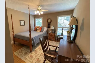 3001 Sunset Road, Charlotte, NC 28216 - Photo 16