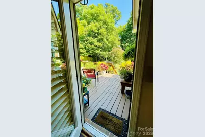 3001 Sunset Road, Charlotte, NC 28216 - Photo 6