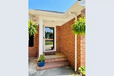 3001 Sunset Road, Charlotte, NC 28216 - Photo 2