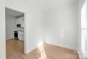 204 Pleasant St, Belmont, NC 28012 - Photo 8