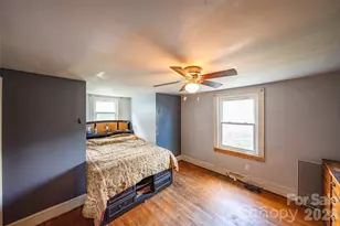 164 N Mitchell Ave, Bakersville, NC 28705 - Photo 12
