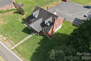 164 N Mitchell Ave, Bakersville, NC 28705 - Photo 6