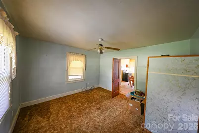 164 N Mitchell Avenue, Bakersville, NC 28705 - Photo 38