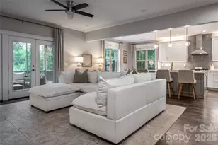 112 Mountain Dr, Candler, NC 28715 - Photo 10