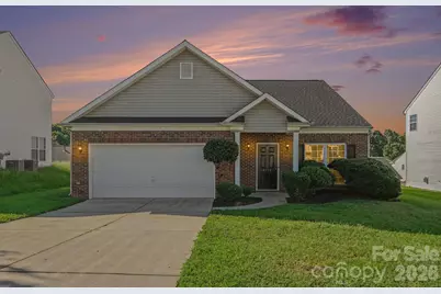8935 Hedge Maple Road, Charlotte, NC 28269 - Photo 1