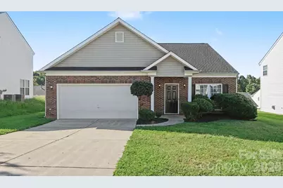 8935 Hedge Maple Road, Charlotte, NC 28269 - Photo 2