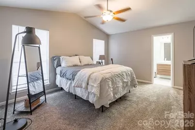 8514 Lockerbie Lane, Charlotte, NC 28215 - Photo 10