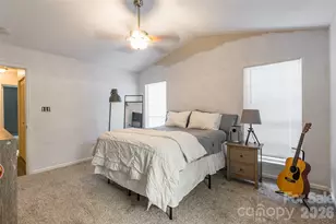 8514 Lockerbie Ln, Charlotte, NC 28215 - Photo 12