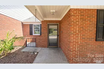 19942 Oak Leaf Circle, Cornelius, NC 28031 - Photo 2