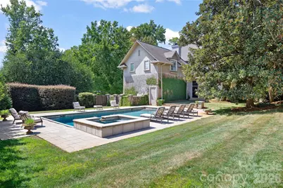 925 Harvard Place, Charlotte, NC 28207 - Photo 46