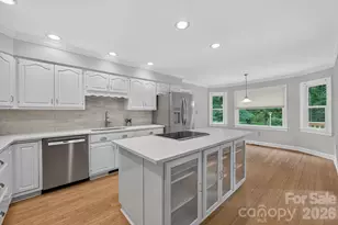 3517 Honeysuckle Dr, Matthews, NC 28104 - Photo 6