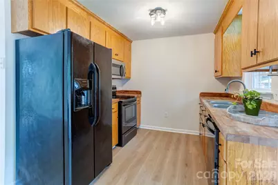 1209 Moss Acres Court, Kannapolis, NC 28081 - Photo 10