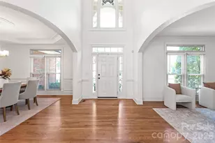 17125 Laurel Walk Ct, Charlotte, NC 28277 - Photo 2