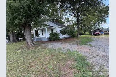 142 26th Street SW, Hickory, NC 28602 - Photo 2