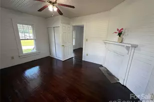 142 26th St SW, Hickory, NC 28602 - Photo 4