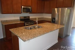 5522 Harris Cove Dr, Charlotte, NC 28269 - Photo 4