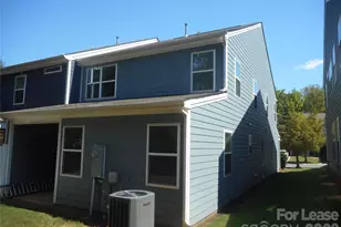 5522 Harris Cove Dr, Charlotte, NC 28269 - Photo 10