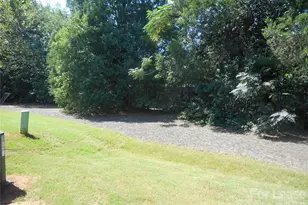 5522 Harris Cove Dr, Charlotte, NC 28269 - Photo 8
