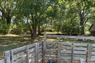 1311 Dekalb Street S, Shelby, NC 28152 - Photo 4