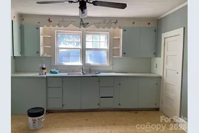 1311 Dekalb Street S, Shelby, NC 28152 - Photo 8