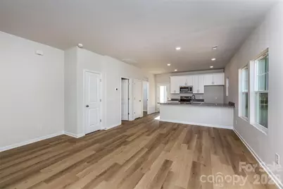 129 Broom Street, Statesville, NC 28677 - Photo 6