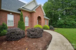2925 24th St Dr NE, Hickory, NC 28601 - Photo 4