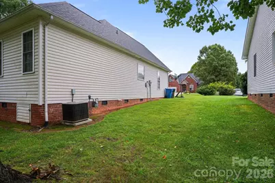 2925 24th Street Drive NE, Hickory, NC 28601 - Photo 38