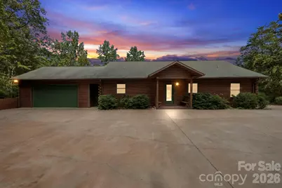 134 Raleigh Drive, Lake Lure, NC 28746 - Photo 2