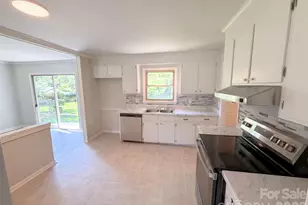 6531 Rosecran Dr, Charlotte, NC 28215 - Photo 16