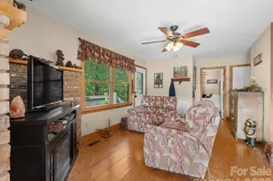 600 Piney Gate Rd, Saluda, NC 28773 - Photo 4