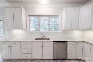 331 Market Hall Pl, Rock Hill, SC 29732 - Photo 6