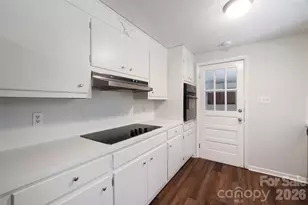 4036 Elizabeth St, Hickory, NC 28601 - Photo 6
