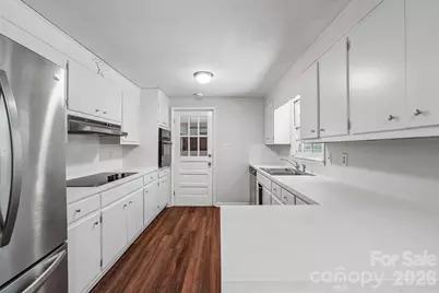 4036 Elizabeth Street, Hickory, NC 28601 - Photo 2