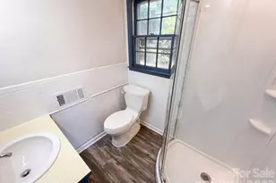 1030 McLaughlin Dr, Charlotte, NC 28212 - Photo 10