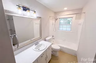 1030 McLaughlin Dr, Charlotte, NC 28212 - Photo 12