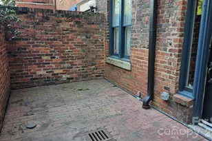 229 N Poplar St, Charlotte, NC 28202 - Photo 12